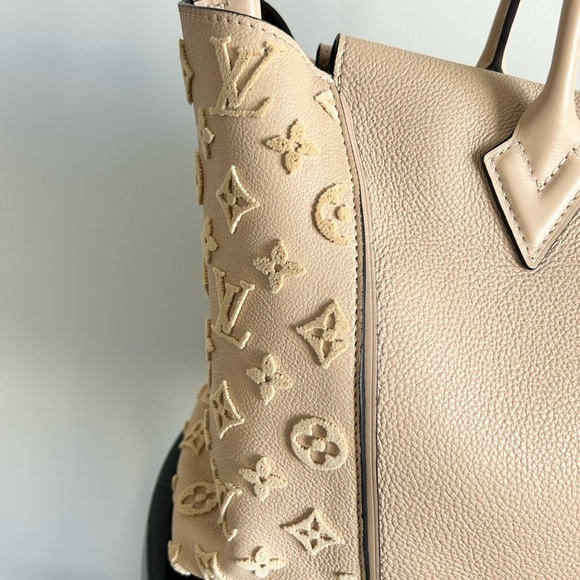 Louis Vuitton Veau Cachemire Tote W PM - Picture 4 of 14